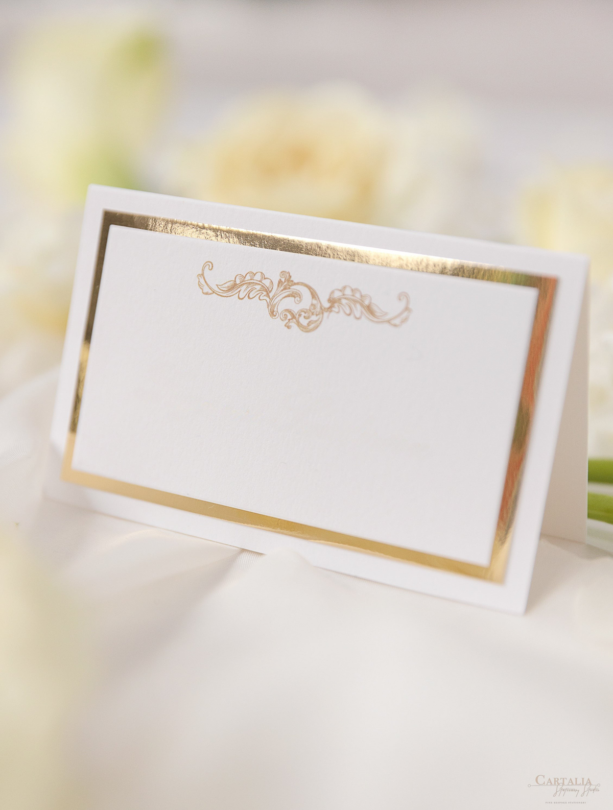 Segnaposto di lusso dorato con supporto laminato