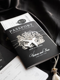 Suite per inviti di nozze con passaporto di lusso nero con glitter argento e vera lamina d'argento