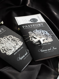 Suite per inviti di nozze con passaporto di lusso nero con glitter argento e vera lamina d'argento