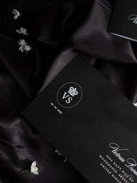 Suite per inviti di nozze con passaporto di lusso nero con glitter argento e vera lamina d'argento