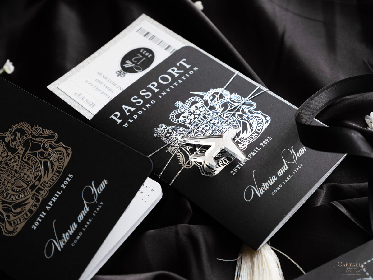 Suite per inviti di nozze con passaporto di lusso nero con glitter argento e vera lamina d'argento
