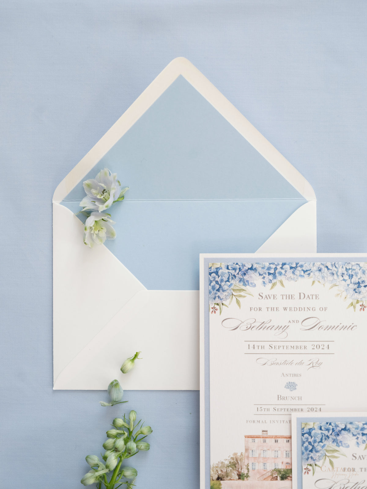 Invito personalizzato per la location del matrimonio in acquerello con lamina d'oro | Villa Regina Teodolinda | Lago di Como