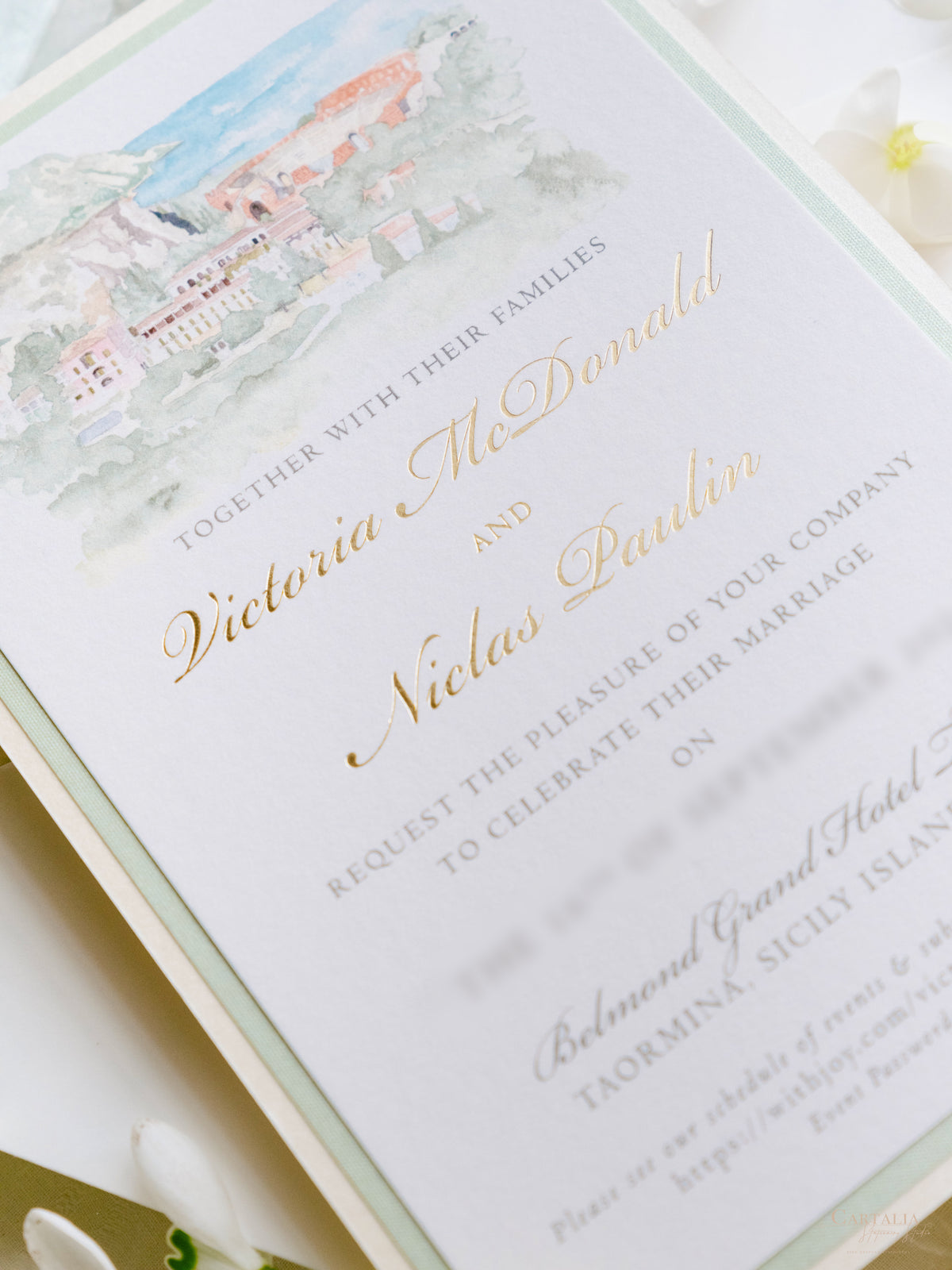 Invito personalizzato per la location del matrimonio in acquerello con lamina d'oro | Villa Regina Teodolinda | Lago di Como