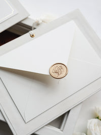 Luxury Velvet Hard Back Box & Tassel Invitation with Gold Foil Venue | Bespoke Commission G&P | Villa Balbiano, Lake Como