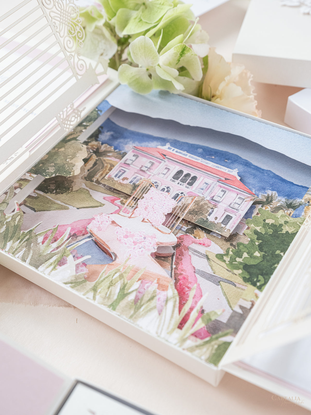 Invito con scatola 3D Couture su misura con cancello tagliato al laser | Sede di Villa Ephrussi | Commissione su misura M&J