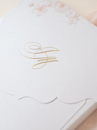 Invito con scatola 3D Couture su misura con cancello tagliato al laser | Sede di Villa Ephrussi | Commissione su misura M&J