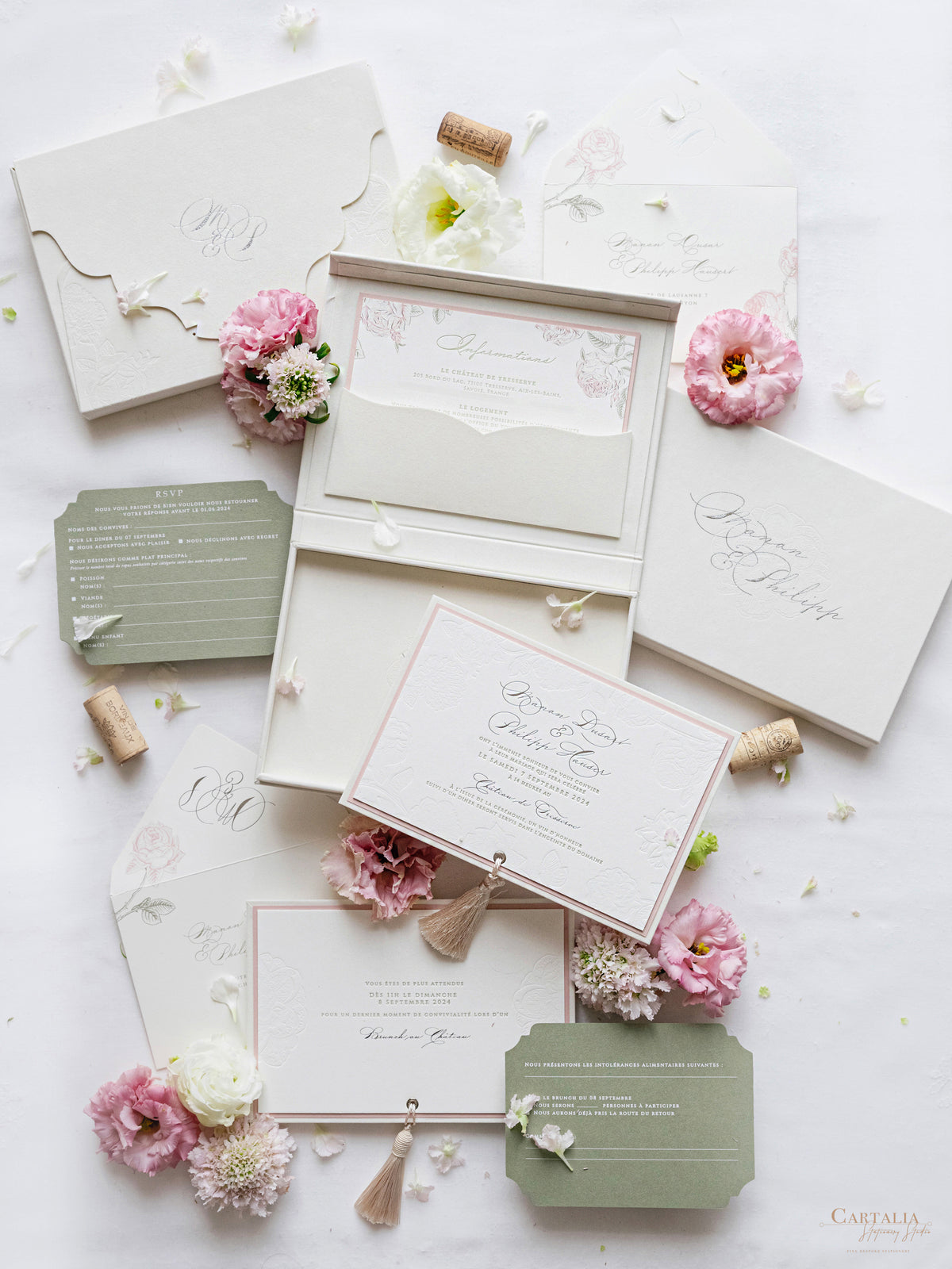 Luxury Velvet Hard Back Box Ivory Invitation | Bespoke Commission M&P