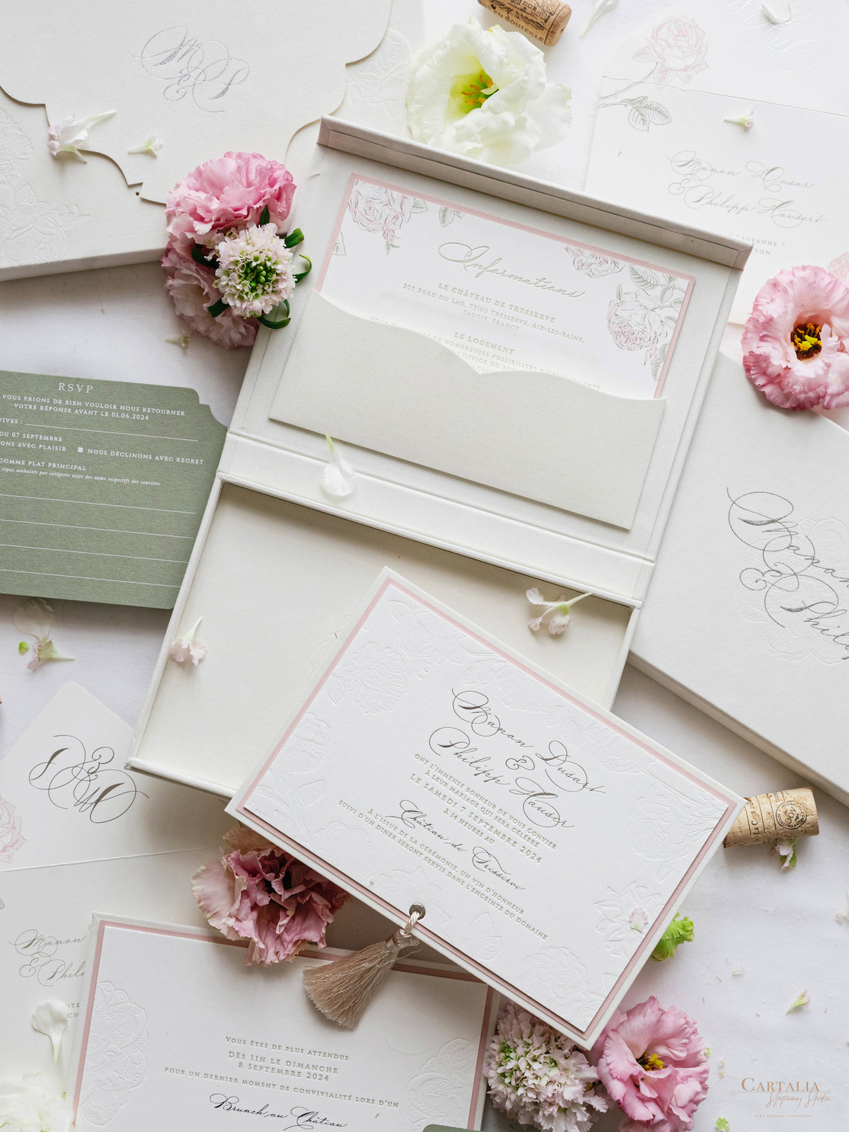 Luxury Velvet Hard Back Box Ivory Invitation | Bespoke Commission M&P