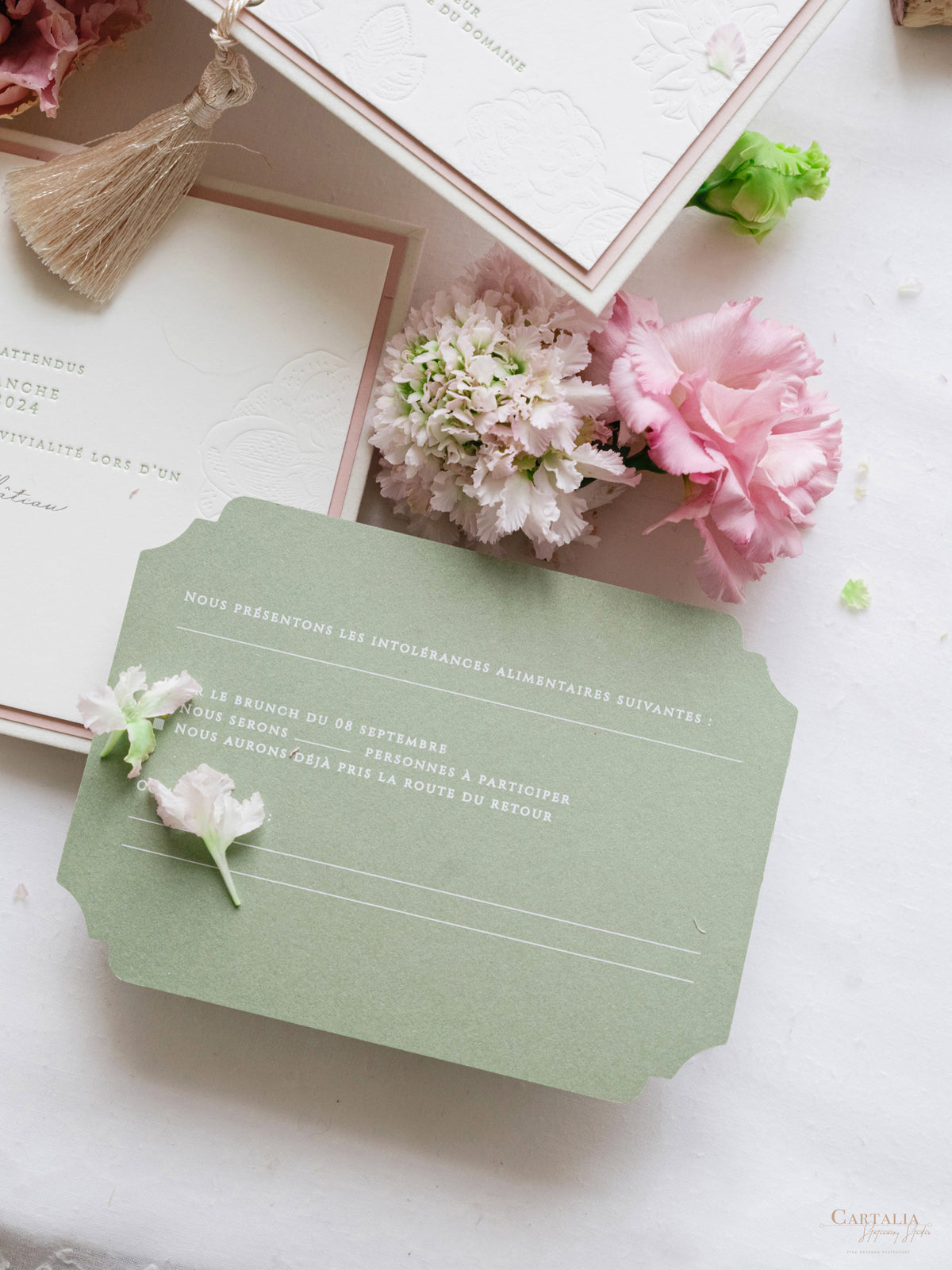 Luxury Velvet Hard Back Box Ivory Invitation | Bespoke Commission M&P