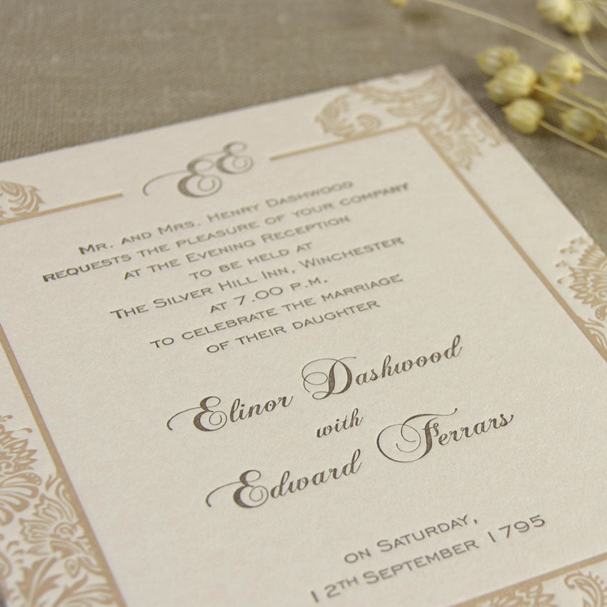 Invitación de noche damasco en relieve