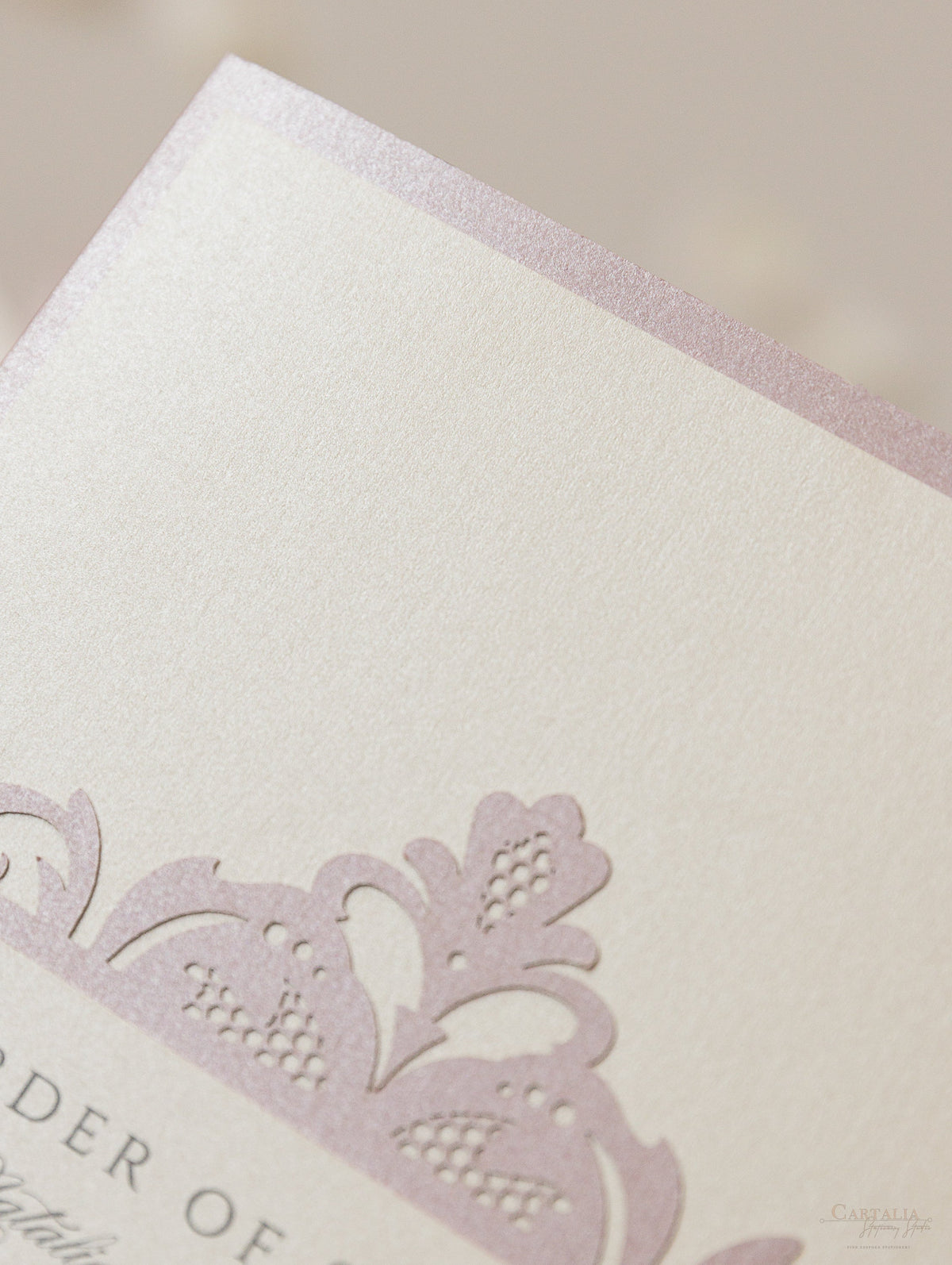 Blush e crema di lusso tagliati al laser Ordine di servizio / menu