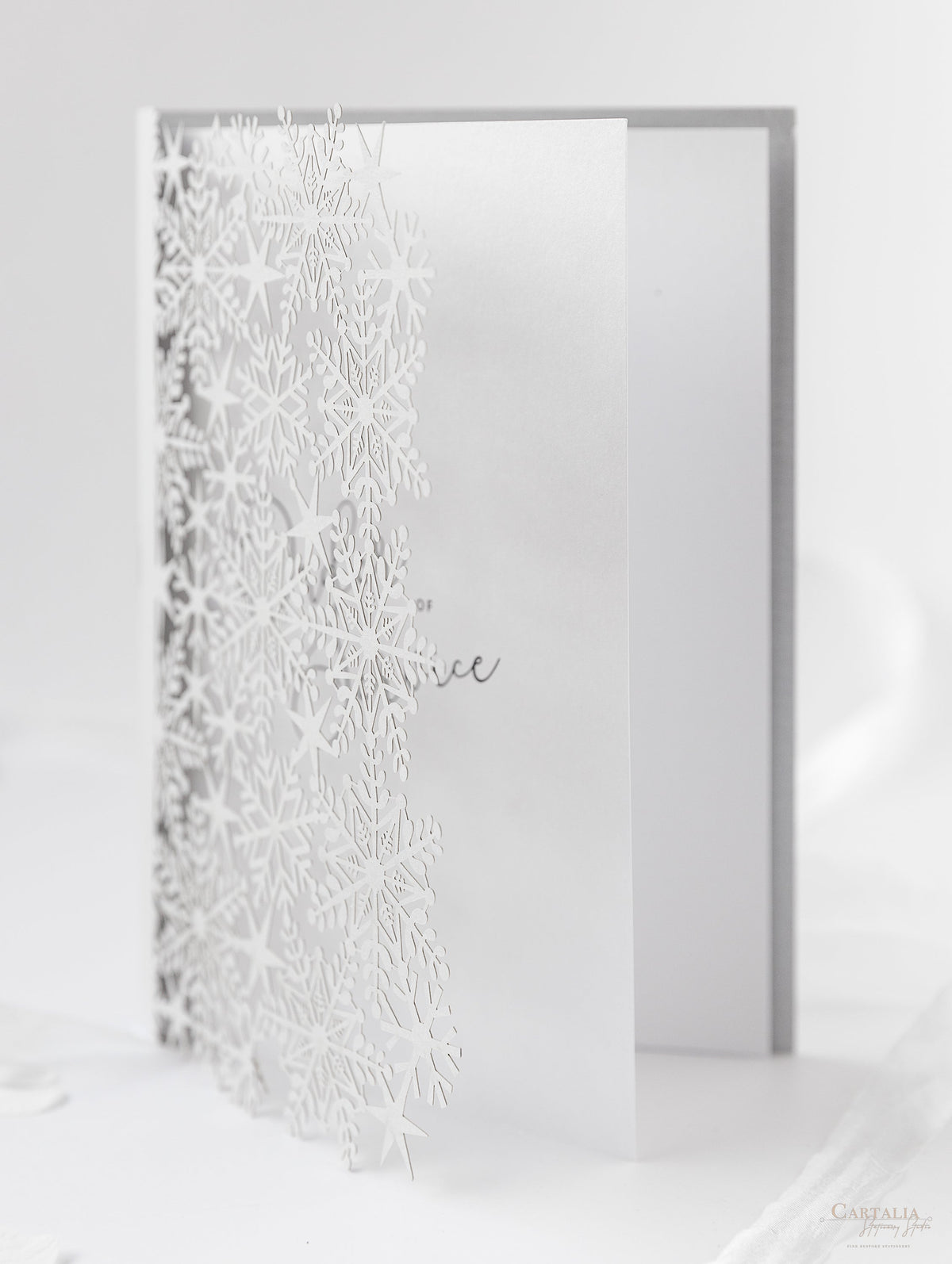 White Winter, un ordine di servizio tagliato al laser con fiocco di neve