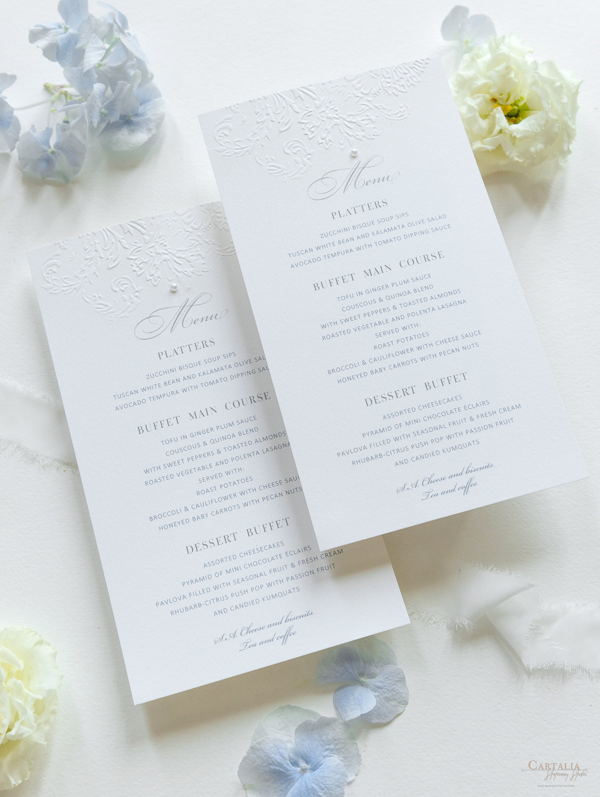 Carte menu delicate e lussuose in rilievo con dettagli di perle