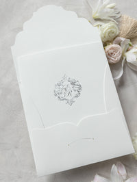 Cartella quadrata regale in lamina con busta con bordo increspato Tasca avorio con suite nuziale con monogramma in lamina