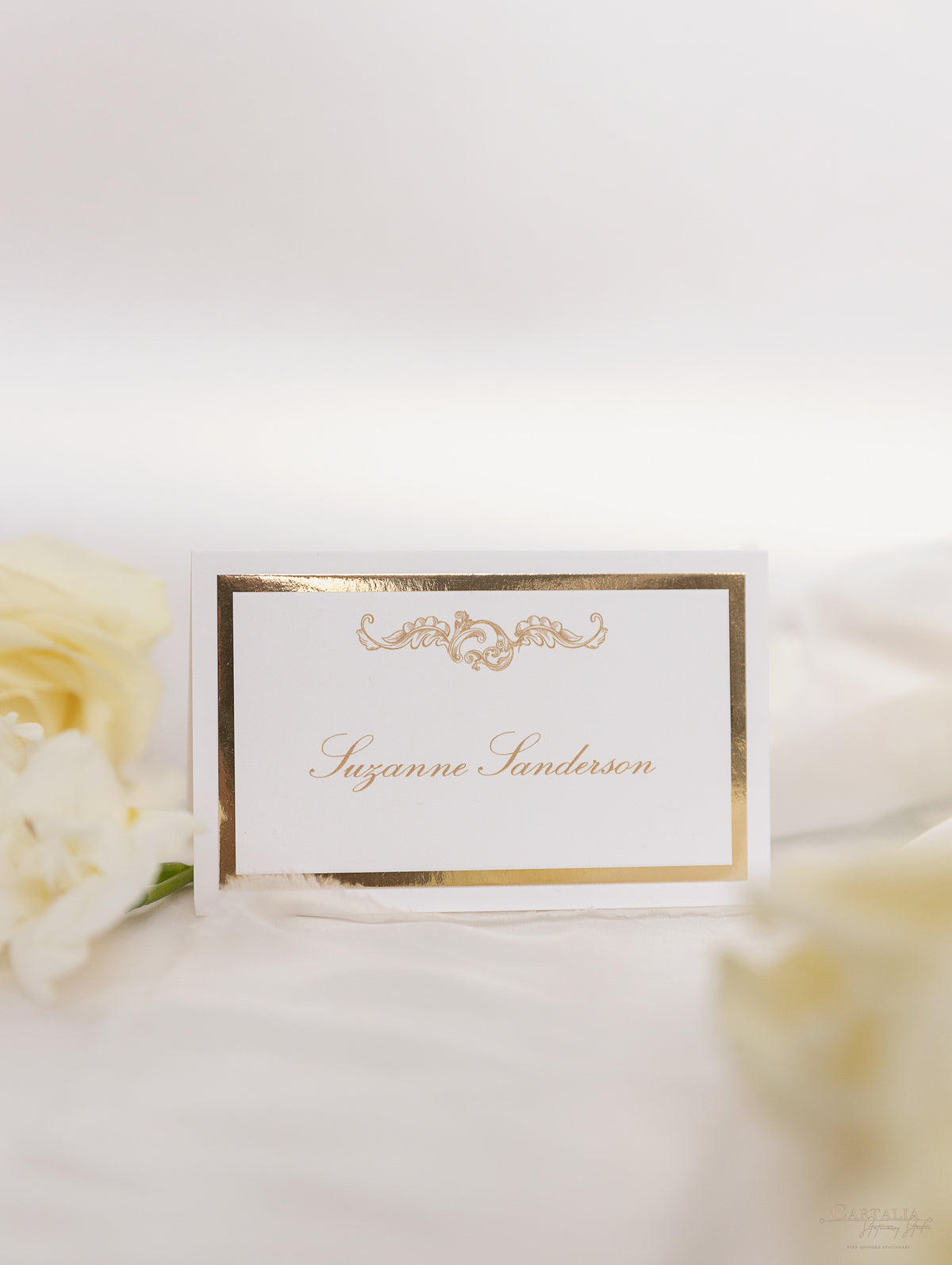 Segnaposto di lusso dorato con supporto laminato