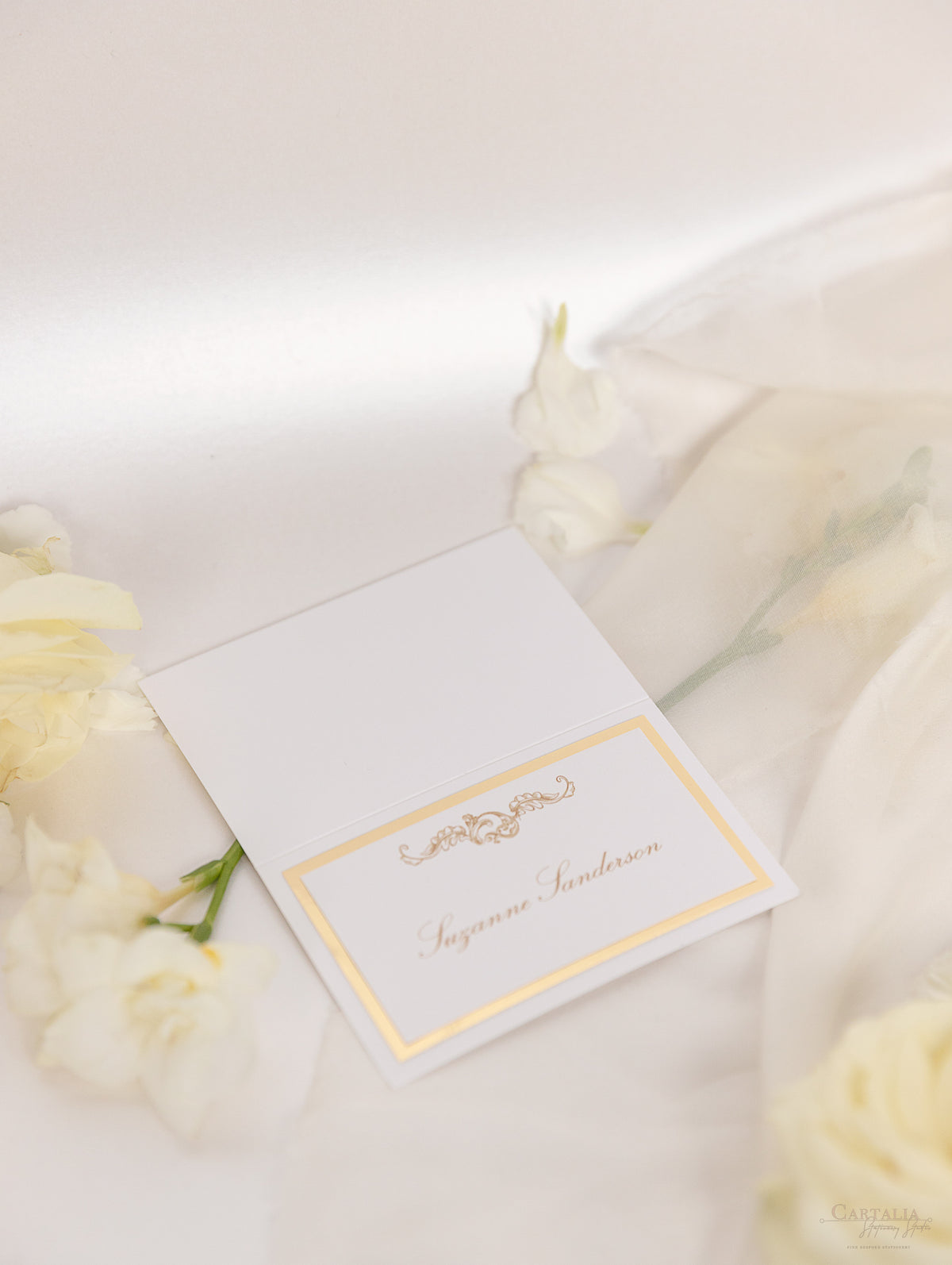 Segnaposto di lusso dorato con supporto laminato