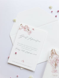 Conjunto moderno de vitela/pergamino en capas con cerezo en flor y lámina de oro rosa
