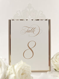 Numero da tavolo Old Gold Opulence con supporto a specchio dorato