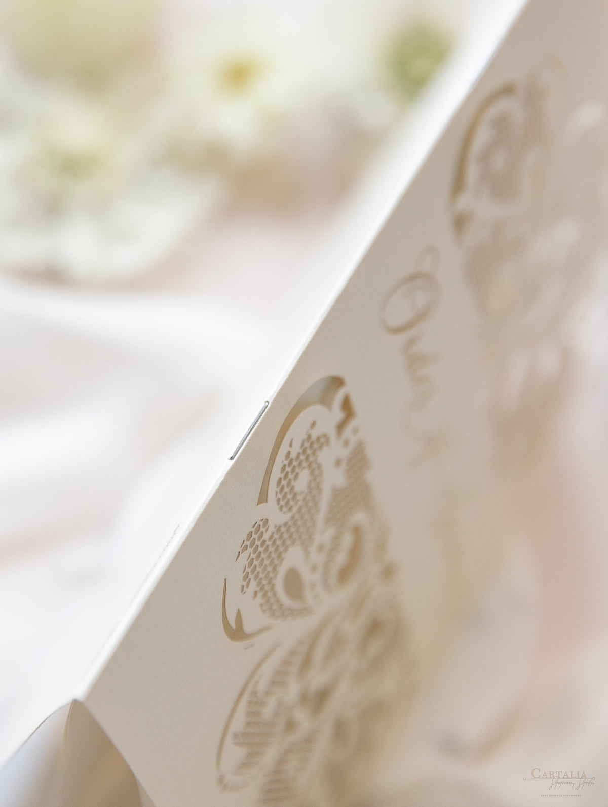 Ordine di servizio in pizzo tagliato al laser Champagne Opulence