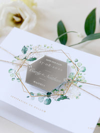 Mirror Plexi en hexagone sauve la date avec la carte et la chaîne en or