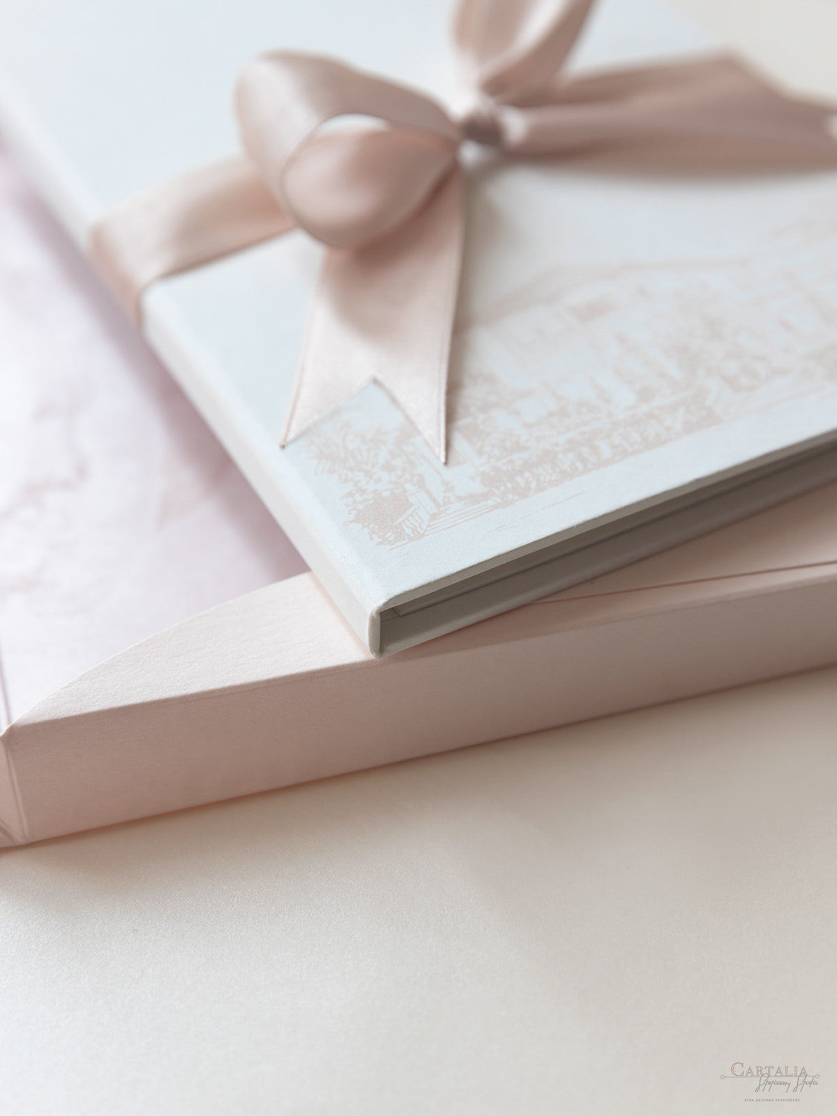 Libro Tasca di lusso fatta a mano in stile scatolato degli inviti La Casa Toscana | Commissione su misura H&R