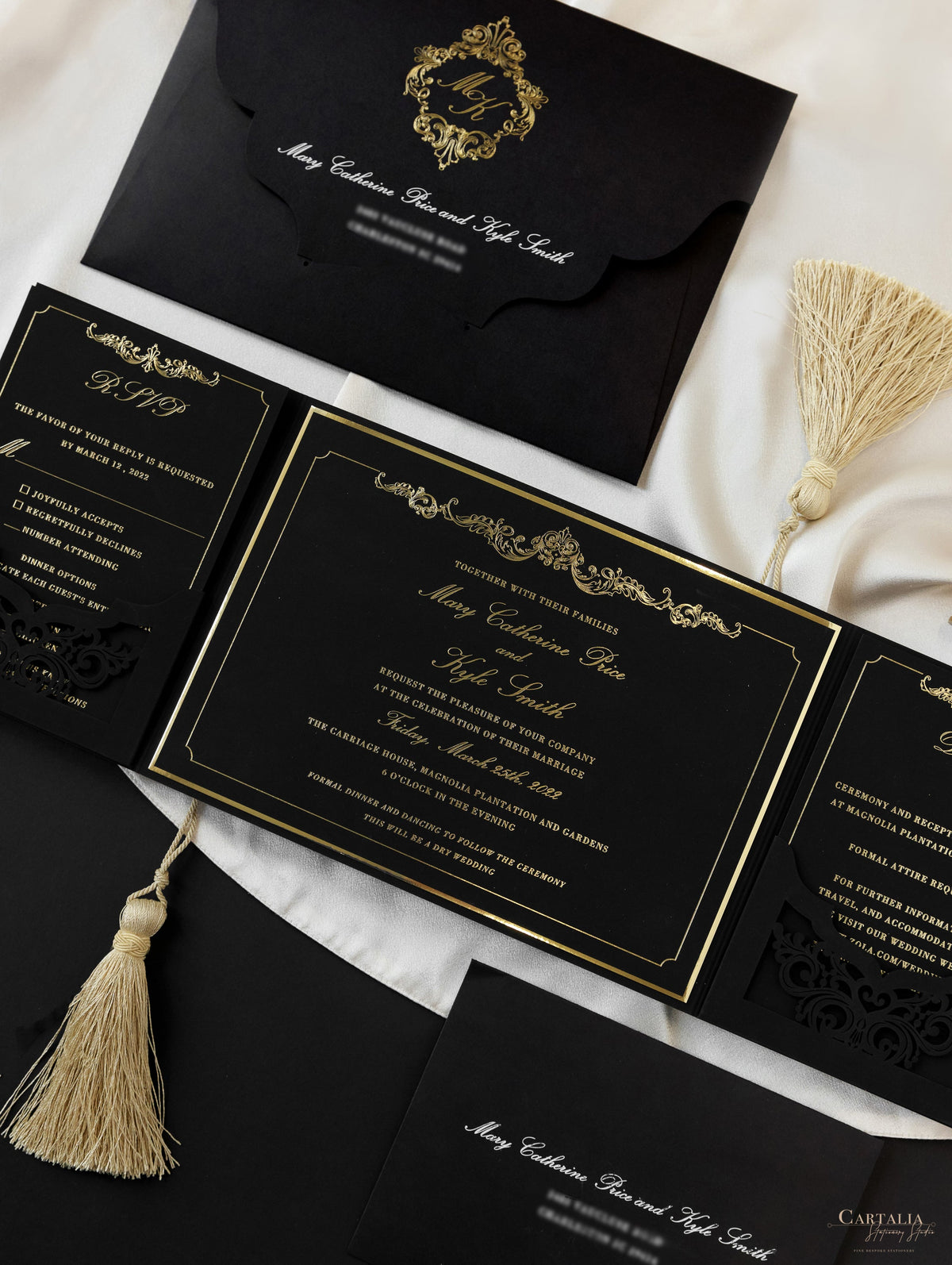 Suite pieghevole per invito in lamina d'oro di lusso in velluto nero per il giorno del matrimonio, RSVP, scheda informativa con tasca tagliata al laser