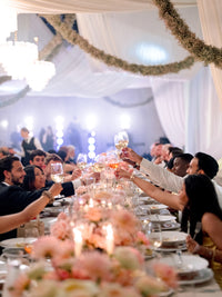 Menu bar su misura con monogramma dorato | Matrimonio Lago di Como Villa Balbiano