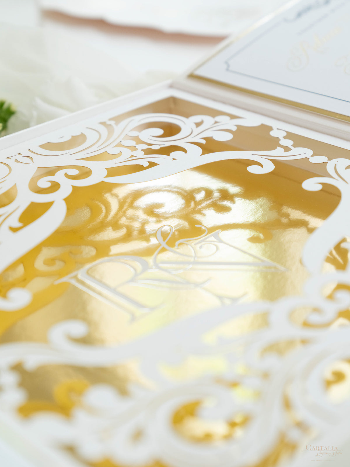 Golden Couture Baspoke Boîte: 3d Design personnalisé | Commission sur mesure R&N