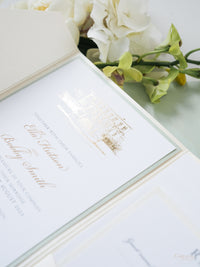 Illustration de lieu de mariage personnalisé | Suite de poche d'invitation de lieu en alumini dans l'enveloppe classique plie en feuille d'or | ÉCHANTILLON