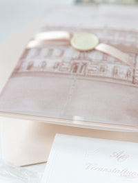 Suite d'invitation de poche enveloppe de vélin avec un gaufrage et un joint de cire personnalisé | Lieu Dartmouth House | Commission sur mesure A&O