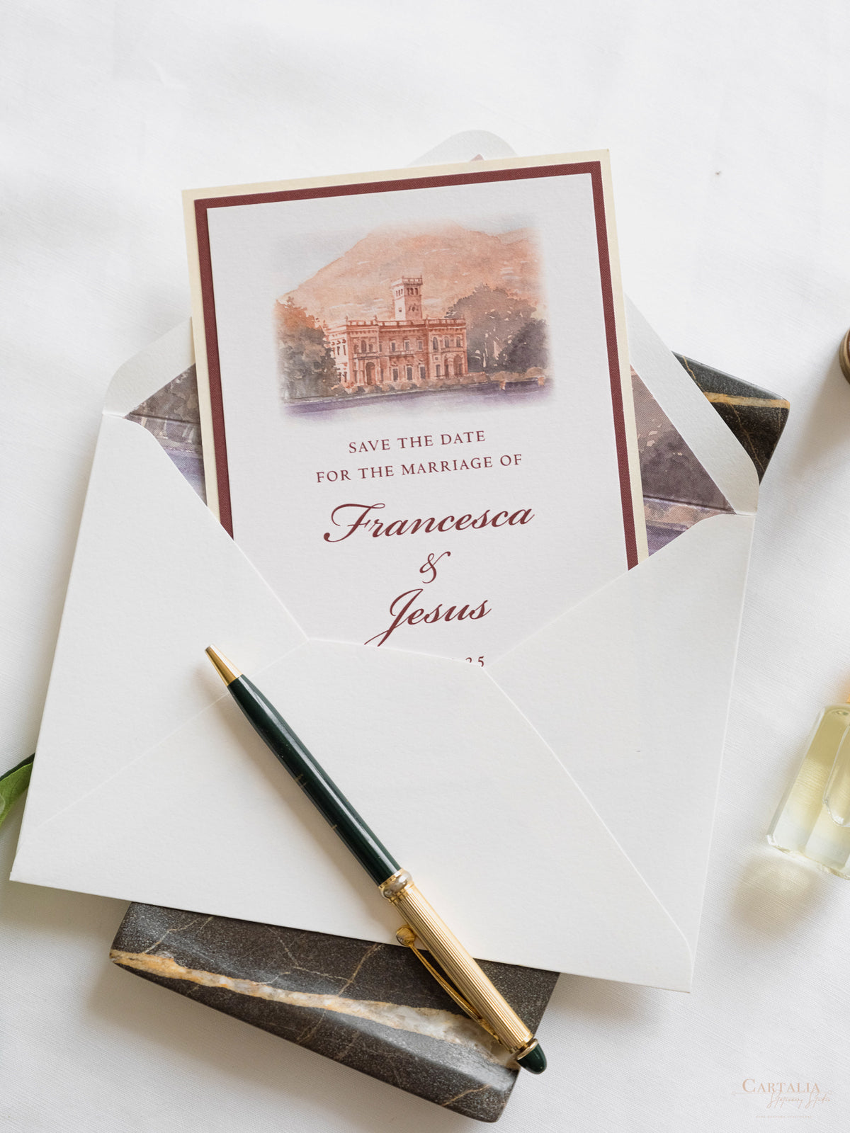 Faire-part de mariage personnalisé à l'aquarelle avec feuille d'or | Taormina, Sicile, Italie