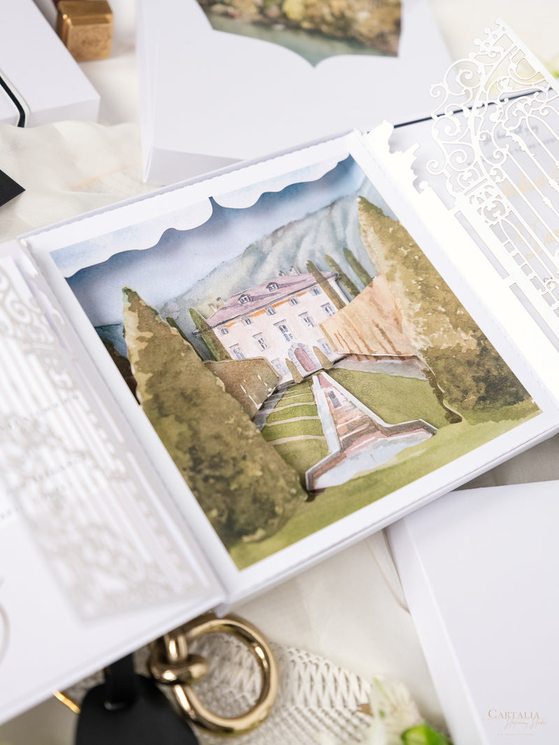 Invito tascabile per sede in scatola 3D con cancello tagliato al laser e targhetta in pelle vegana | Villa Balbiano, Lago di Como | Su misura
