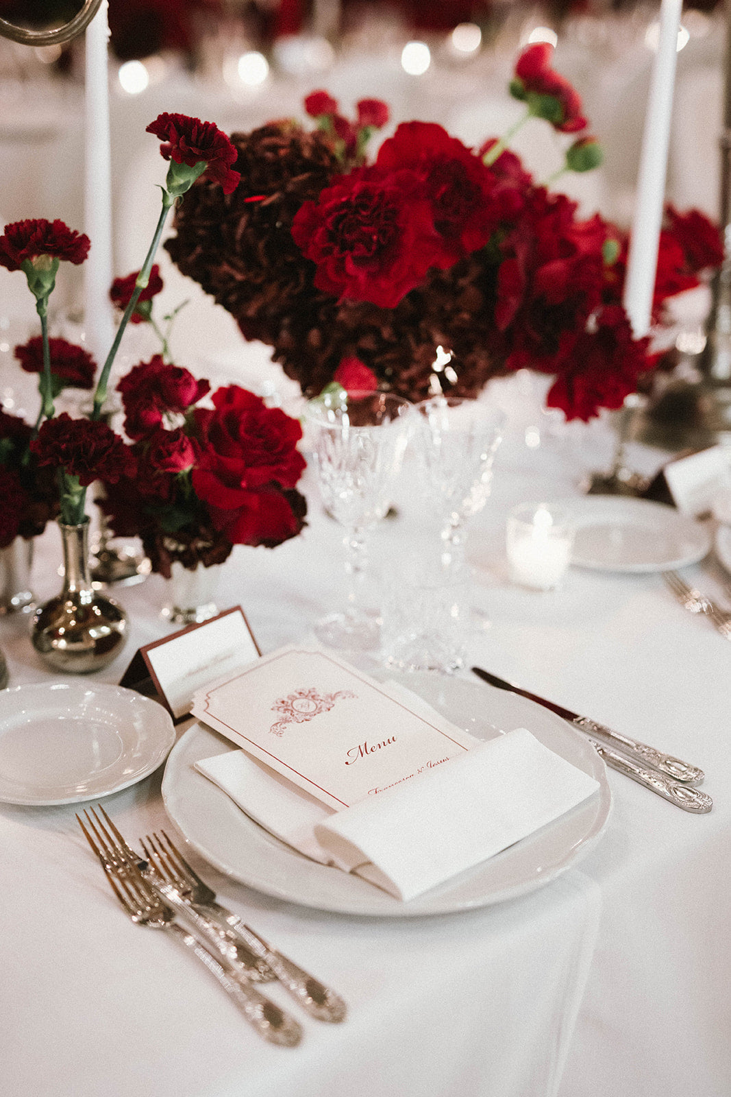 Invitation de luxe en lin, couverture rigide, feuille d'or, pompon et sceau de cire, avec lieu personnalisé | Villa Cetinale, Sienne, Toscane