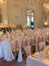 Menù classici per matrimoni con nomi degli invitati e sigillo in ceralacca