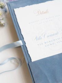 Luxury Velvet Hard Back Book Folio & Ribbon Invitation with Gold Foil Lieu | Commission sur mesure