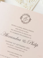 Cartella estraibile con taglio laser Magic Garden Butterfly nei colori metallizzati Avorio e Blush con RSVP