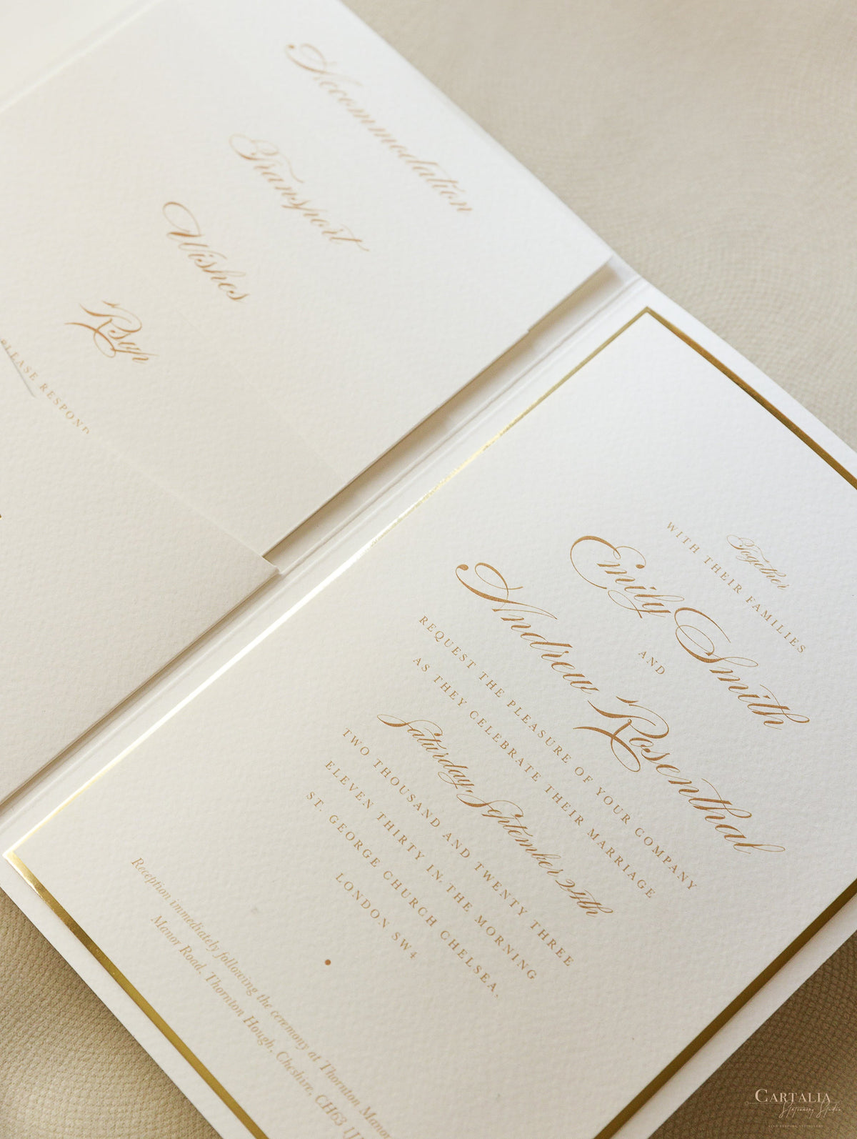 Pold de poche classique de luxe avec 4 inserts Suite d'invitation de mariage avec papier d'or