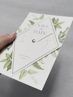Interattivo ↻ Pivot Save the Date Card Diamond in moderna calligrafia Boho
