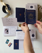 Invito a nozze blu marino con passaporto USA/americano con lamina scintillante + RSVP in stile carta d'imbarco