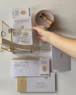Matrimonio con passaporto Salva la data Pergamena con carta d'imbarco in lamina d'oro, Matrimonio all'estero, Matrimonio di destinazione, Matrimonio di viaggio, Biglietto aereo