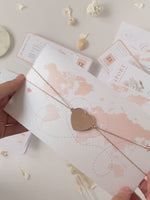 FOLDER Portafoglio da viaggio: lussuoso invito per passaporto di nozze in oro rosa con codice Qr in tasca e etichetta per specchio Suite per invito per passaporto