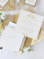 Invito a nozze tascabile in pizzo vintage dorato con taglio laser e glitter + busta