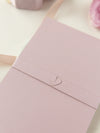 RSVP per matrimonio apribile con taglio laser intricato orchidea / Grazie