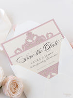 Collezione Blush e Crema Biglietto di nozze Save the Date tagliato al laser