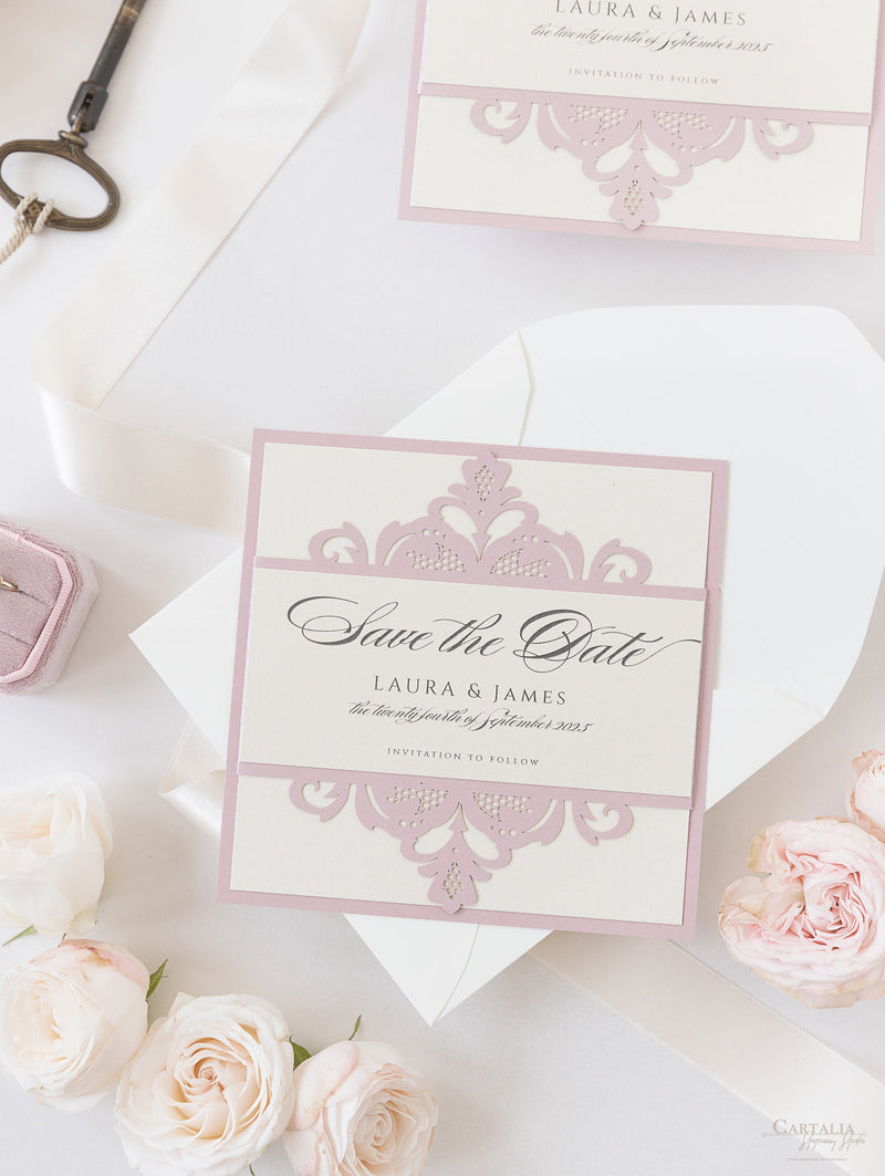 Collezione Blush e Crema Biglietto di nozze Save the Date tagliato al laser