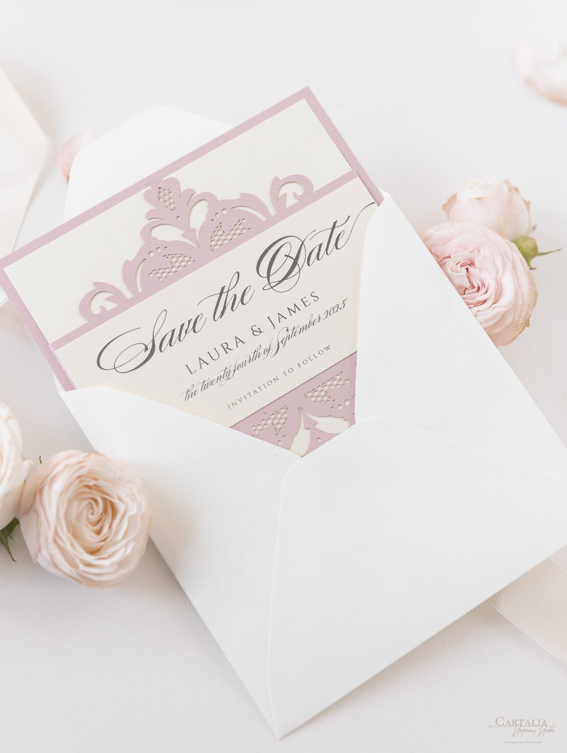 Collezione Blush e Crema Biglietto di nozze Save the Date tagliato al laser
