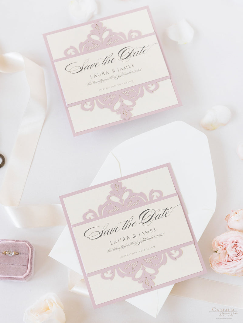 Collezione Blush e Crema Biglietto di nozze Save the Date tagliato al laser