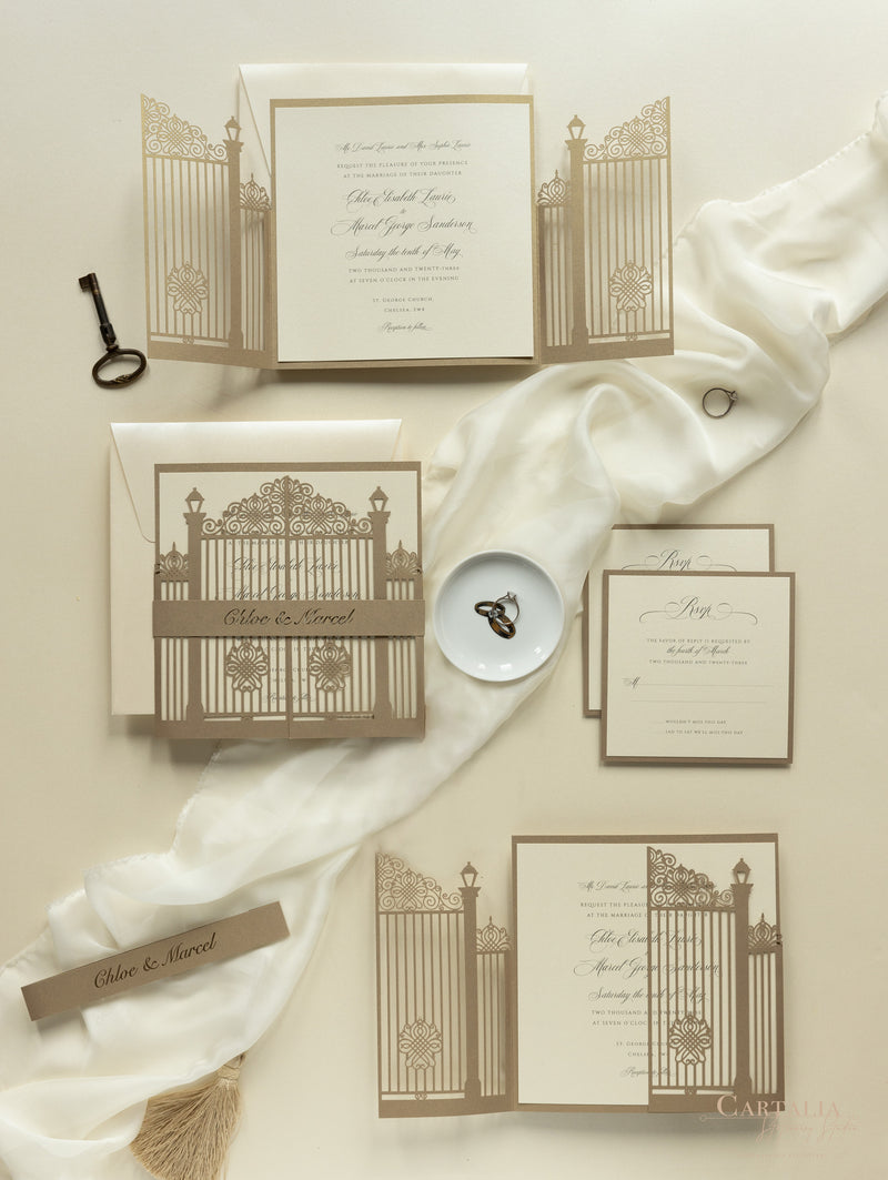 Set di inviti di nozze con taglio laser romantico cancello ornamentale con RSVP e fascia addominale personalizzata