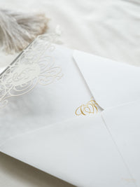 Biglietti RSVP con dettagli ornamentali tagliati al laser e lamina d'oro