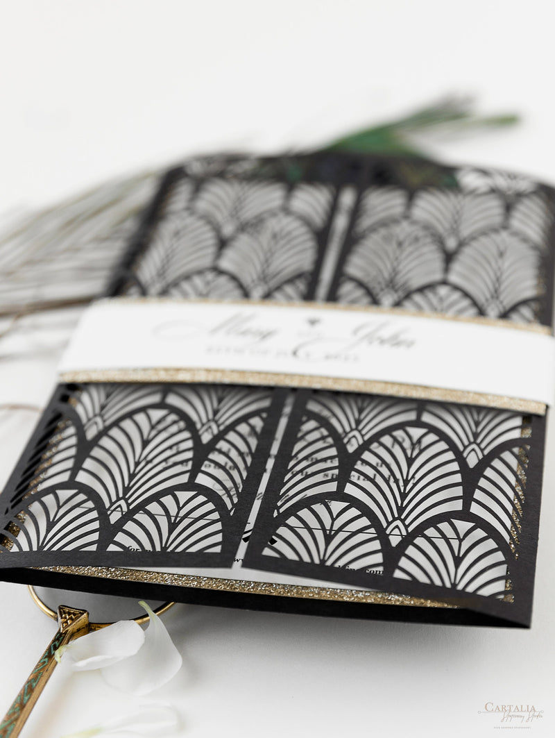 Invito per il giorno delle nozze apribile con taglio laser Gatsby Gate di lusso scintillante in stile Art Déco anni '20 con buste dorate